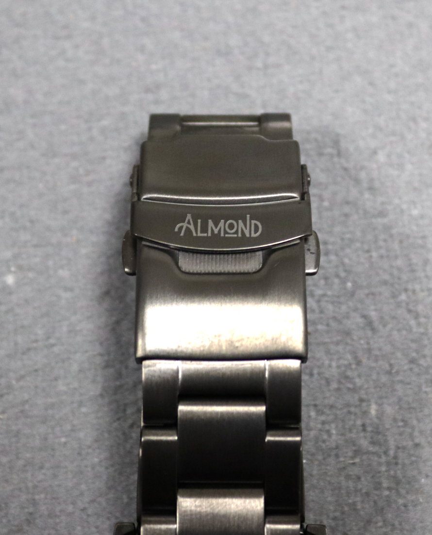 Almond Rifleman Field